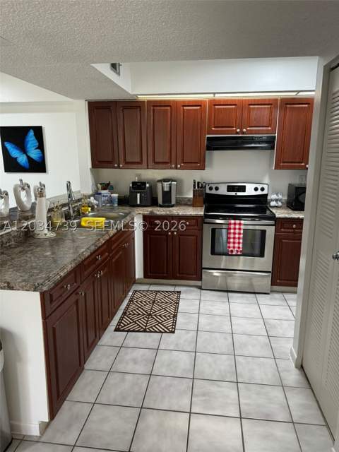 8660 SW 212th st 108, Cutler Bay FL - photo 9 of 21
