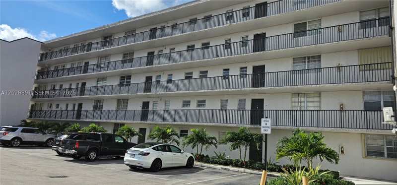 3 bedroom Condominium at 14170 SW 84th St 402-F, El Conquistador North Con, Miami — photo 1