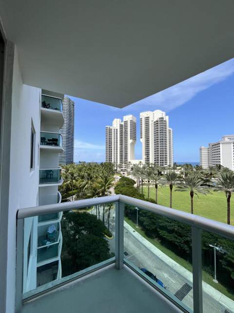 19370 Collins Avenue 623, Sunny Isles Beach FL - photo 19 of 27