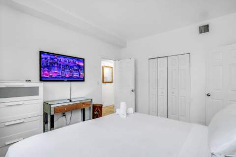 1342 Drexel Avenue 206, Miami Beach FL - photo 19 of 32