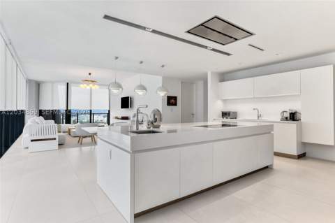 1000 Biscayne Blvd 3701, Miami FL - photo 22 of 35