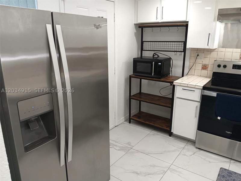 1 bedroom Condominium at 3551 NE 169th St 110-A, Eden Isles Condo Part 1, North Miami Beach — photo 3