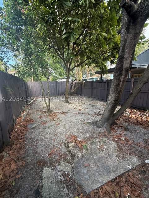 1143 NW 27th St, Miami FL - photo 8 of 9