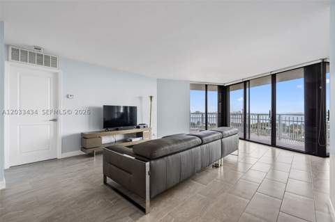 1000 Quayside Ter 1604, Miami FL - photo 7 of 54
