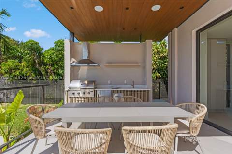 5854 SW 30th St, Miami FL - photo 6 of 53
