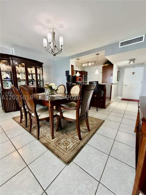 5700 Collins Ave 14M, Miami Beach FL - photo 12 of 25