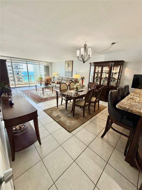 5700 Collins Ave 14M, Miami Beach FL - photo 13 of 25