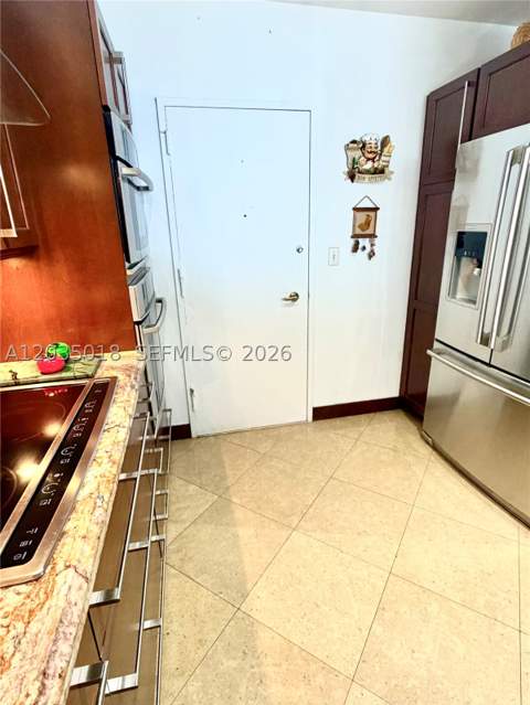 5700 Collins Ave 14M, Miami Beach FL - photo 17 of 25