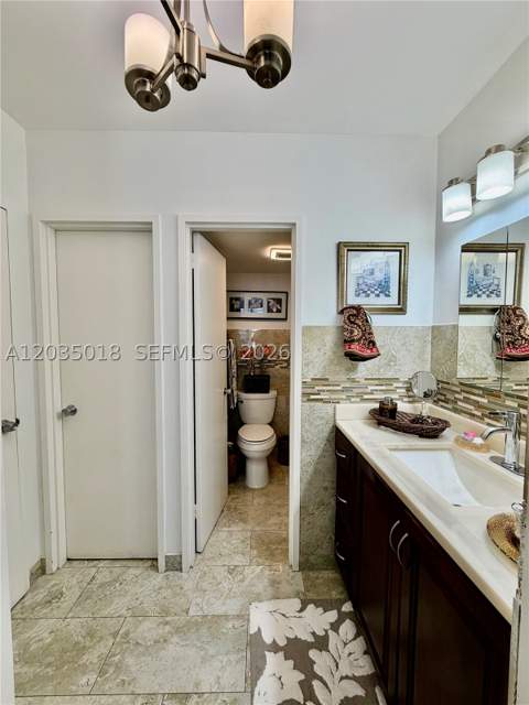5700 Collins Ave 14M, Miami Beach FL - photo 23 of 25