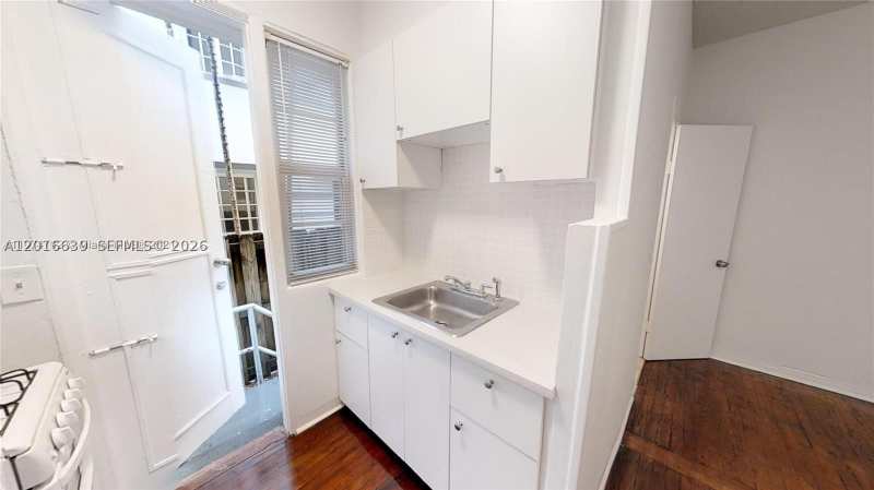 1 bedroom Condominium at 639 12 street 3, Delphine Condo, Miami Beach — photo 1