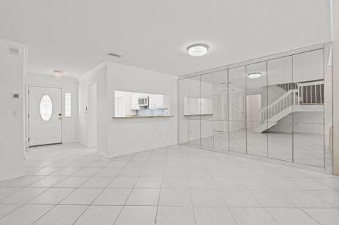 4825 NW 98th Place, Doral FL - photo 10 of 71