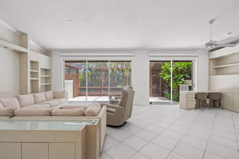 4825 NW 98th Place, Doral FL - photo 11 of 71