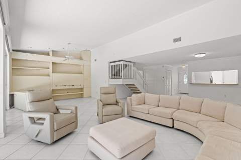 4825 NW 98th Place, Doral FL - photo 16 of 71
