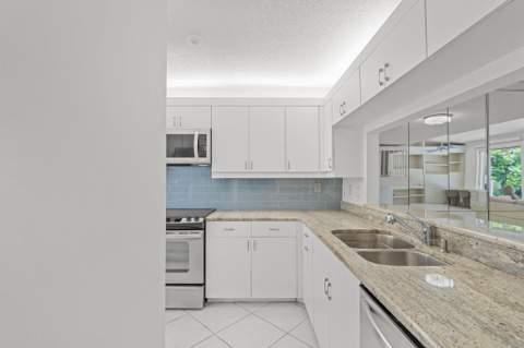 4825 NW 98th Place, Doral FL - photo 17 of 71