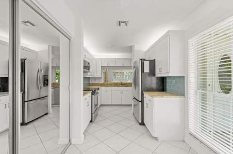 4825 NW 98th Place, Doral FL - photo 20 of 71