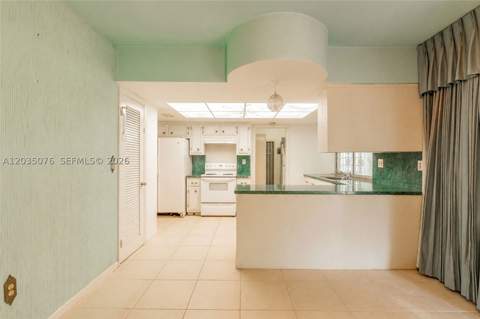 785 NE 155th St, Miami FL - photo 10 of 20