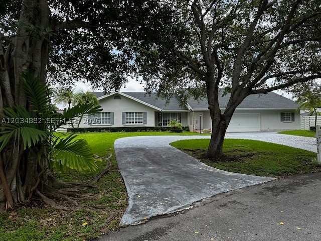 4 bedroom SingleFamilyResidence at 14763 SW 152nd Pl, Country Walk Sec 6, Miami — photo 1