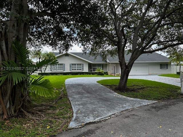 4 bedroom SingleFamilyResidence at 14763 SW 152nd Pl, COUNTRY WALK SEC 6, Miami — photo 1