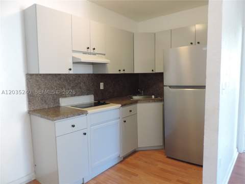 3615 Thomas Ave 11, Miami FL - photo 11 of 15