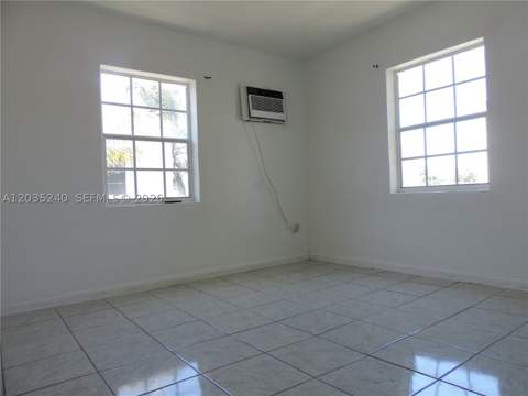 3615 Thomas Ave 11, Miami FL - photo 12 of 15