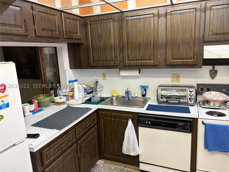 2 bedroom Condominium at 1655 NE 115th St 29B, Northgate Townhouse Condo, Miami — photo 4