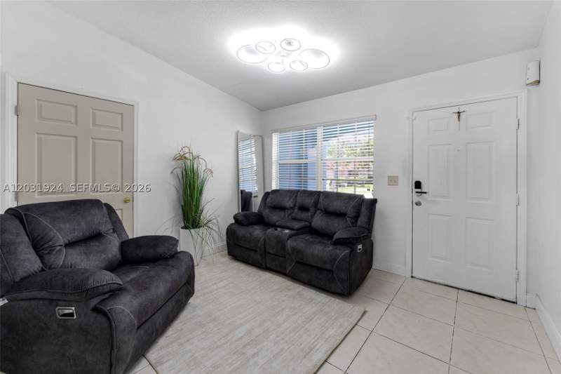 3 bedroom SingleFamilyResidence at 14200 SW 147th Ct, Adventure Homes, Miami — photo 5