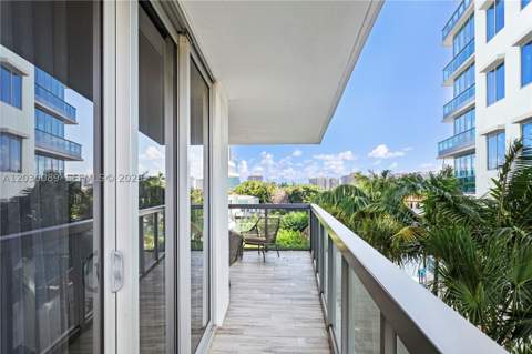 9261 E Bay Harbor Dr 407, Bay Harbor Islands FL - photo 16 of 24