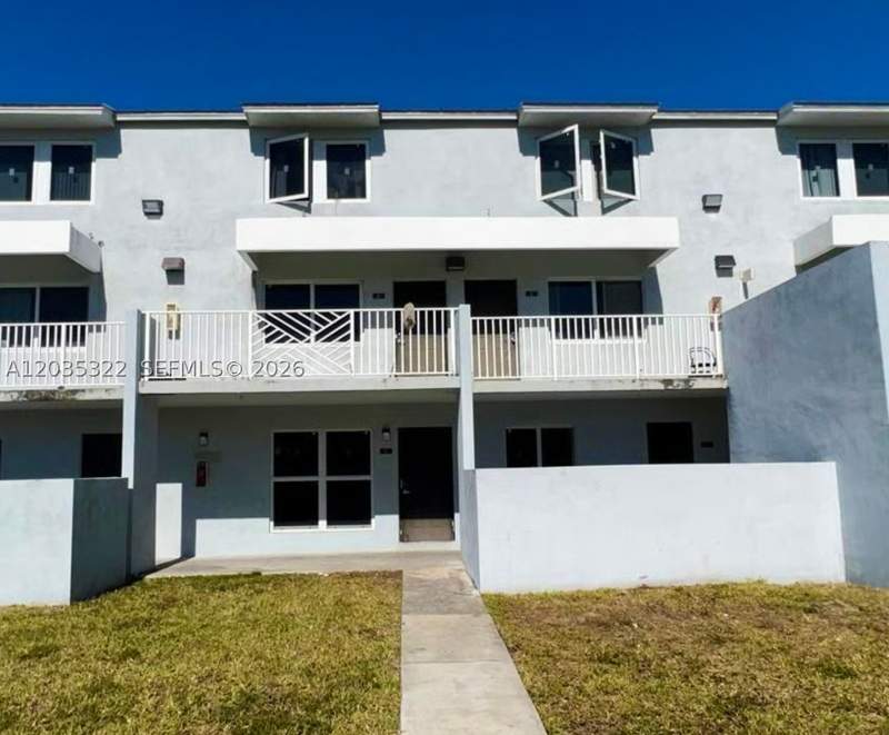 3 bedroom Condominium at 1999 NW 5th Pl 2, Town Park Plaza North Con, Miami — photo 5