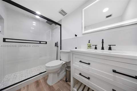 7601 E Treasure Dr 1722, North Bay Village FL - photo 17 of 40