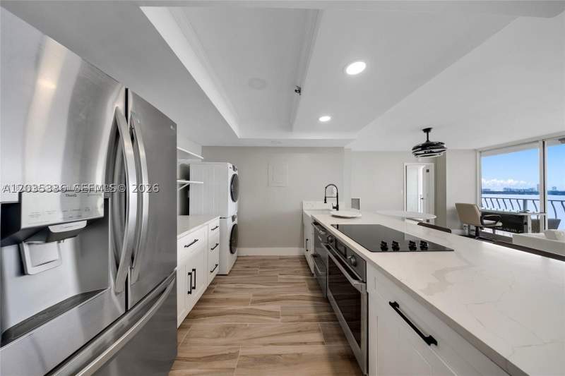 2 bedroom Condominium at 7601 E Treasure Dr 1722, The Grandview Palace Cond, North Bay Village — photo 3