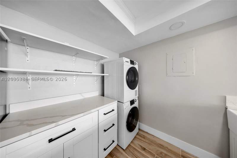 2 bedroom Condominium at 7601 E Treasure Dr 1722, The Grandview Palace Cond, North Bay Village — photo 5