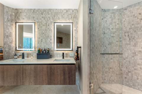 68 SE 6th St 2612, Miami FL - photo 24 of 44