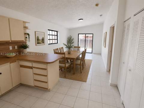 2485 W 70th Pl, Hialeah FL - photo 10 of 18