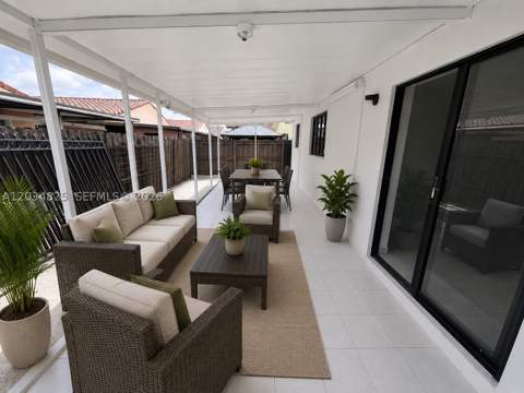 2485 W 70th Pl, Hialeah FL - photo 15 of 18