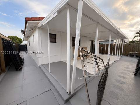 2485 W 70th Pl, Hialeah FL - photo 17 of 18