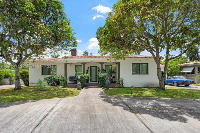 6 bedroom SingleFamilyResidence at 13010 Griffing Blvd, Griffing Biscayne Pk Est, North Miami — photo 1