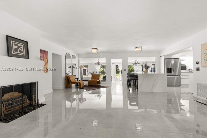 6 bedroom SingleFamilyResidence at 13010 Griffing Blvd, Griffing Biscayne Pk Est, North Miami — photo 4