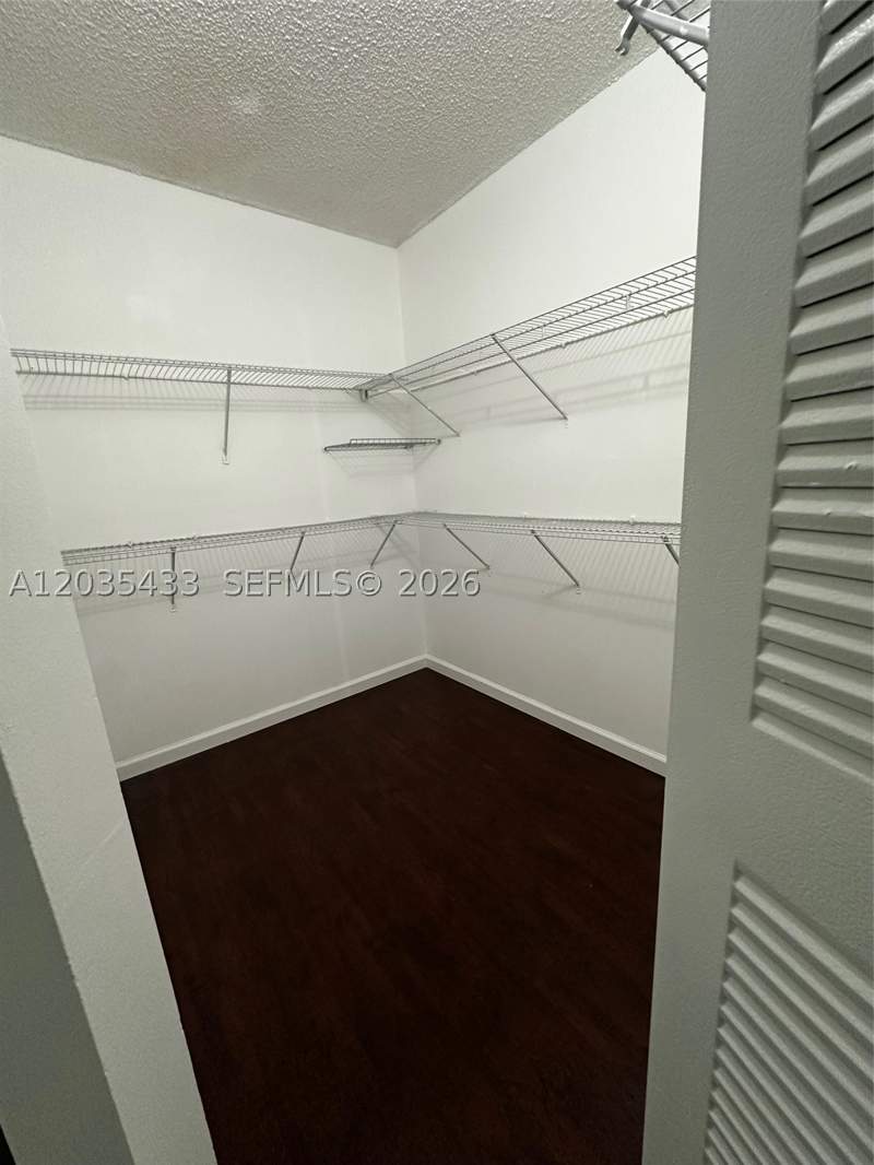 1 bedroom Condominium at 18356 NW 68th Ave K, La Hacienda Country Club, Hialeah — photo 5