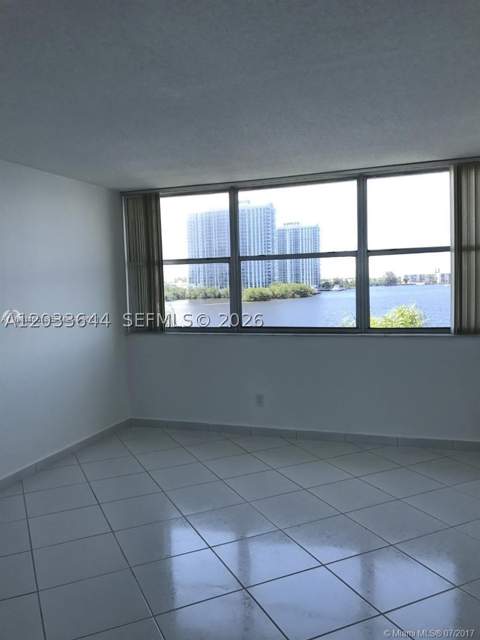 16546 NE 26th Ave 4C, North Miami Beach FL - photo 6 of 12