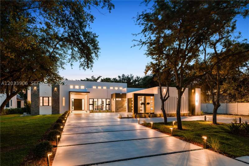 5 bedroom SingleFamilyResidence at 6200 SW 83 Av, Sunkist Estates A, Miami — photo 3