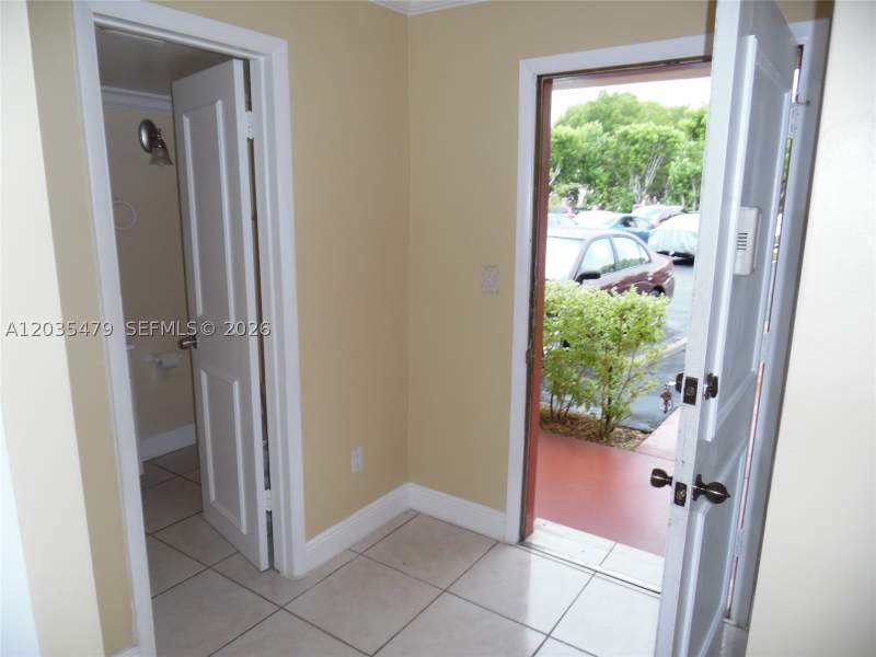 1 bedroom Condominium at 1501 NE 191st St C107, Rolling Green Condo C, Miami — photo 4