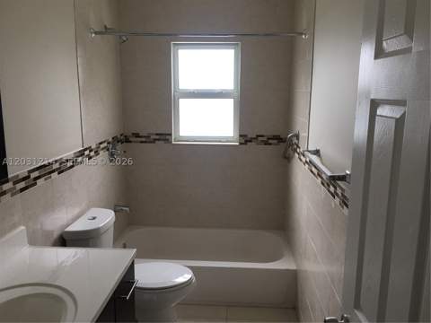 1594 NE 155th Ter, North Miami Beach FL - photo 10 of 23