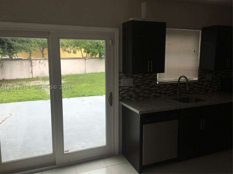 4 bedroom SingleFamilyResidence at 1594 NE 155th Ter, Myra Dells Sub, North Miami Beach — photo 5