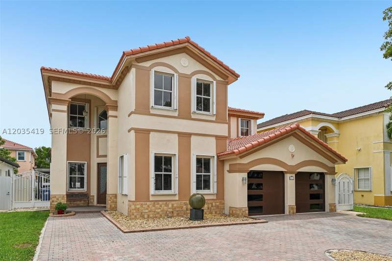 4 bedroom SingleFamilyResidence at 18159 NW 90th Ave, Century Gardens, Hialeah — photo 2