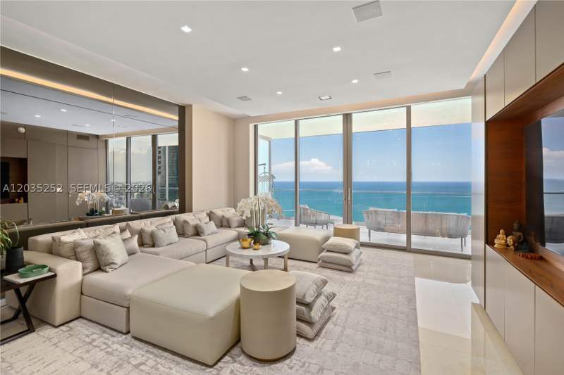 3 bedroom Condominium at 18975 Collins Ave 3603, 18975 Collins Condo, Sunny Isles Beach — photo 3