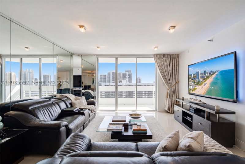2 bedroom Condominium at 3530 Mystic Pointe Dr 2013, Mystic Pointe Tower 500 C, Aventura — photo 1