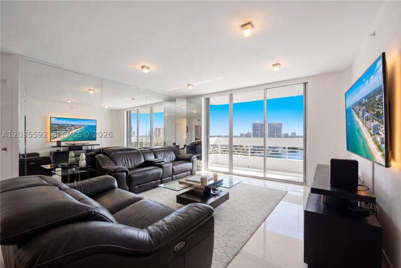 2 bedroom Condominium at 3530 Mystic Pointe Dr 2013, Mystic Pointe Tower 500 C, Aventura — photo 4