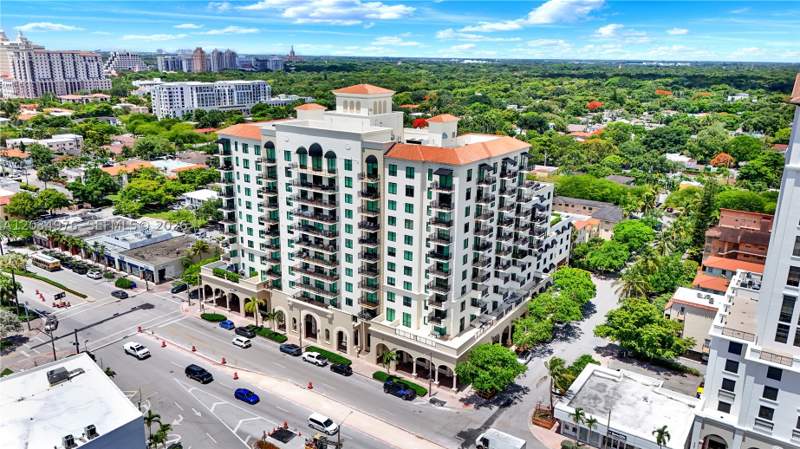 2 bedroom Condominium at 1300 Ponce De Leon Blvd 901, 1300 Ponce Condo, Coral Gables — photo 2