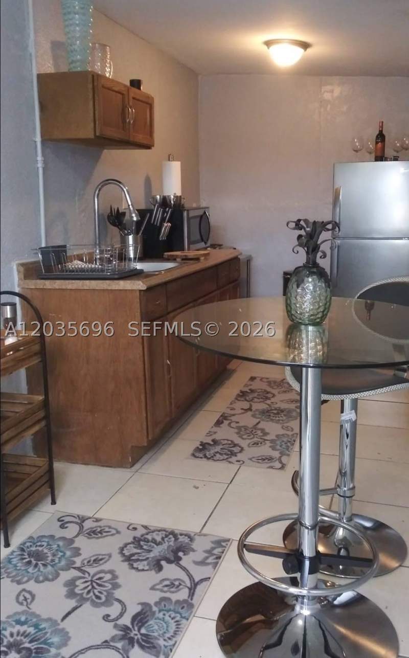 3 bedroom SingleFamilyResidence at 6895 Tamiami Canal Rd, Princess Park Manor, Miami — photo 4