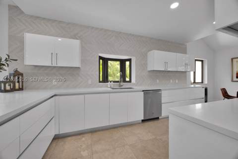 2000 S Bayshore Dr 65, Miami FL - photo 12 of 51